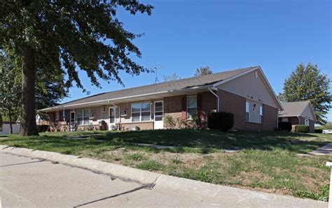 1210 s commercial avenue smithville mo 64089  It contains 2 bedrooms and 1 bathroom